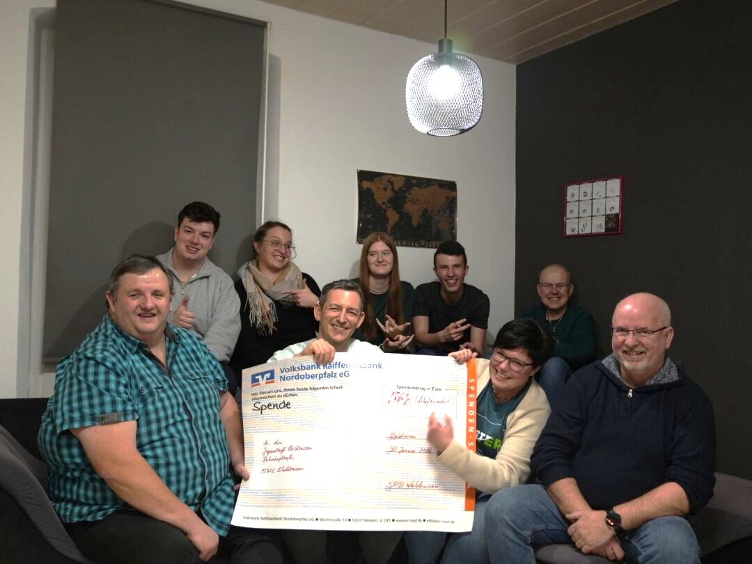 Aus Hass wird Geld – SPD Waldsassen spendet an Jugendtreff